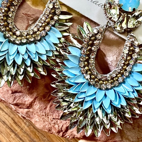 πΊπHPππΊ NWT Deepa Gurnani Crystal Lotus Petal Chandeliers - Picture 14 of 15